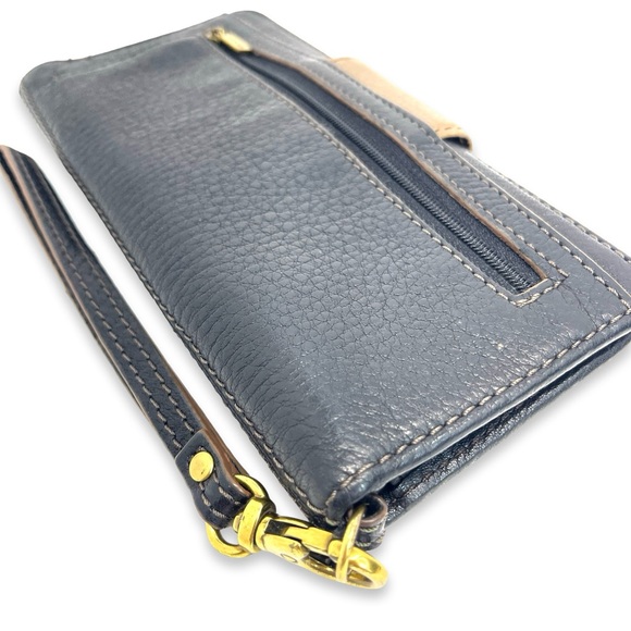 Fossil Black Leather Long Wallet/ Wristlet! 🖤 - Picture 4 of 14